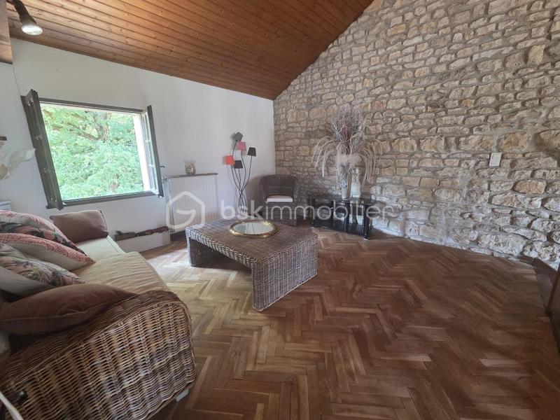Maison - 277 m² - 6 pièces