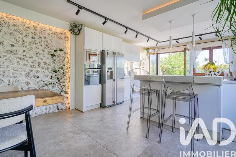 Maison - 210 m² - 5 pièces