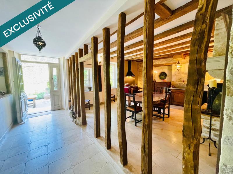 Maison - 215 m² - 8 pièces