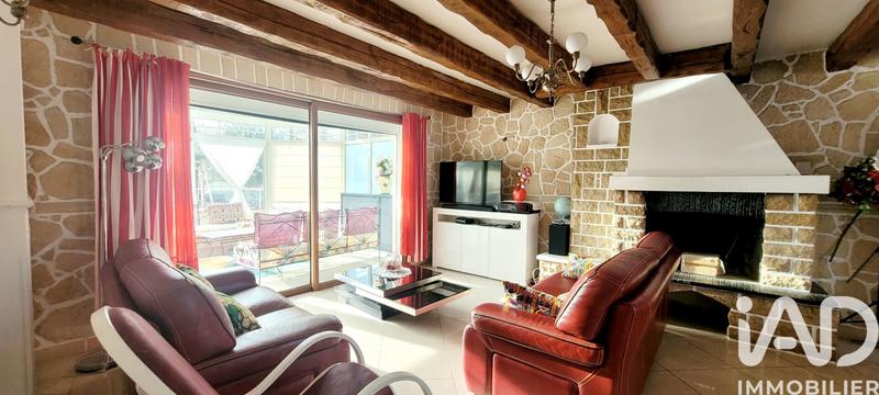Maison - 221 m² - 7 pièces