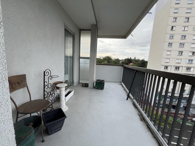 Appartement - 70 m² - 4 pièces