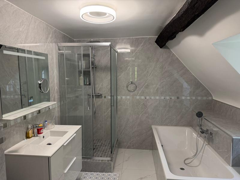 Maison ancienne - 107 m² - 10 pièces