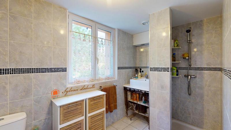 Maison - 160 m² - 7 pièces