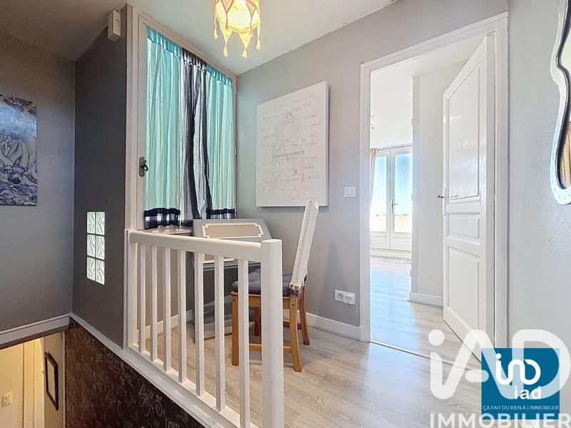 Maison - 220 m² - 10 pièces