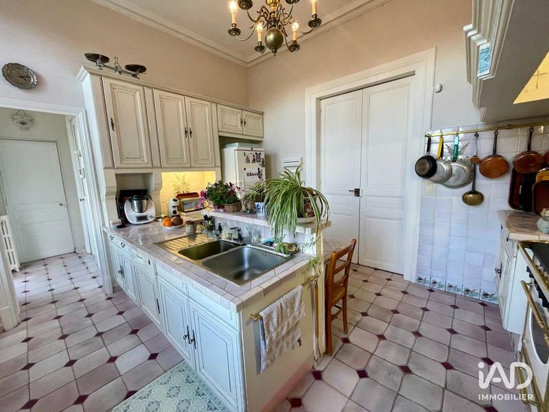 Château - 350 m² - 10 pièces