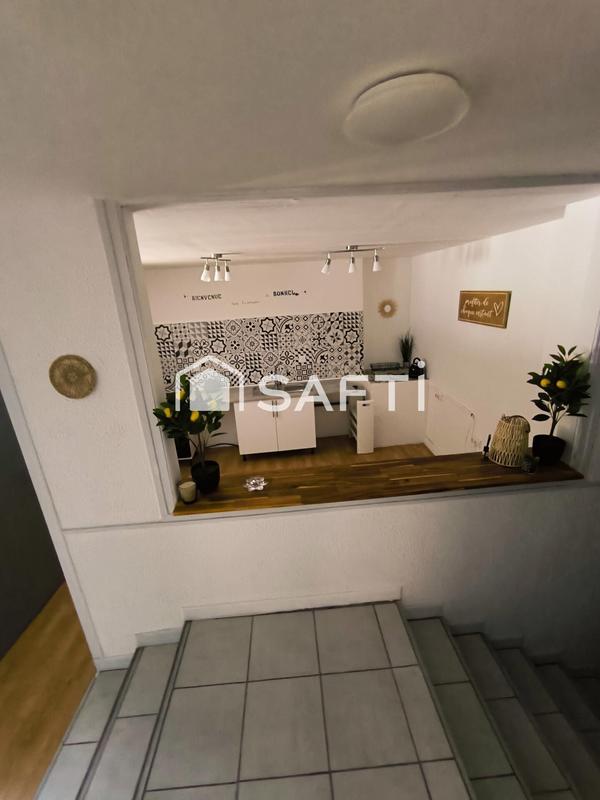 Maison - 230 m² - 10 pièces