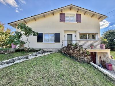 Maison - 205 m² - 5 pièces