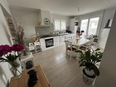 Maison - 170 m² - 7 pièces