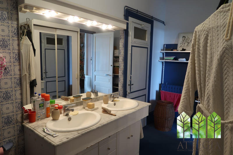 Château - 495 m² - 20 pièces