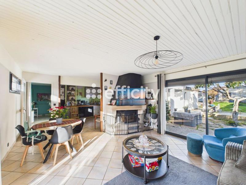 Pavillon - 120 m² - 4 pièces