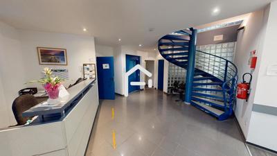 Local d'activité / Entrepôt - 656 m²