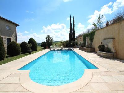 Propriété - 255 m² - 7 pièces