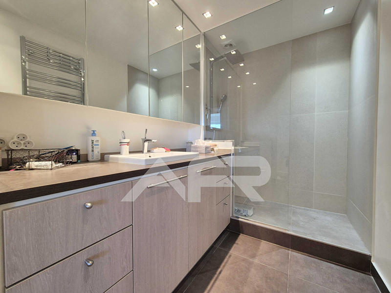 Appartement - 118 m² - 5 pièces