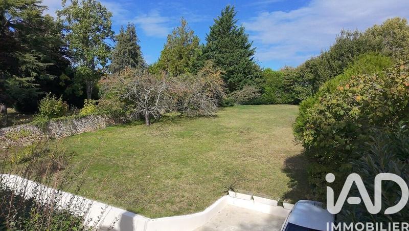 Maison - 235 m² - 10 pièces