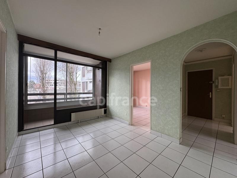 Appartement - 82 m² - 4 pièces