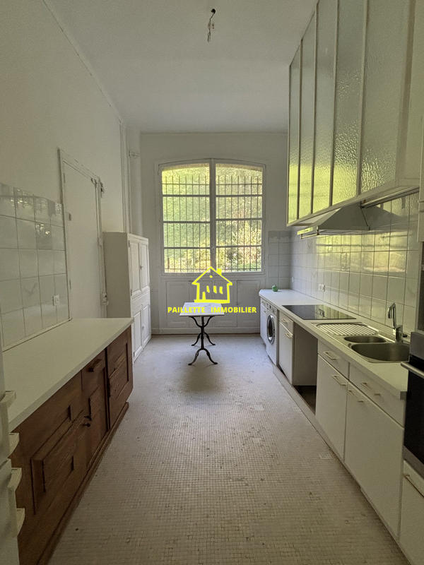 Appartement - 203 m² - 5 pièces