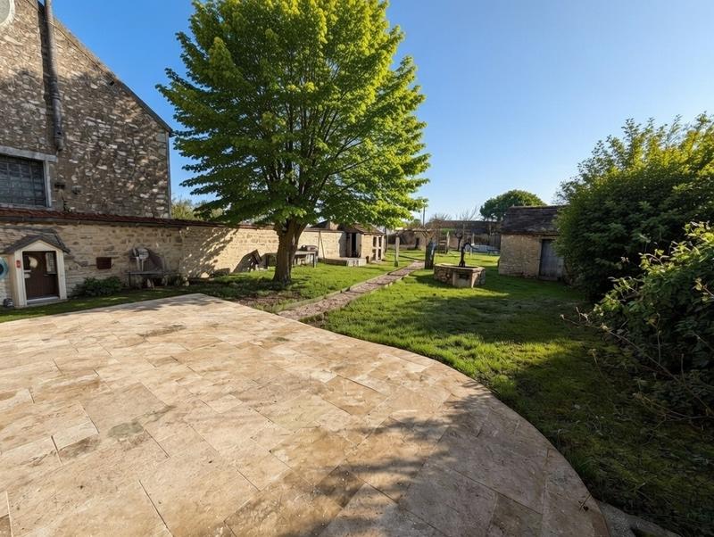 Maison - 85 m² - 4 pièces