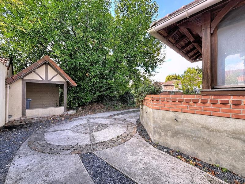 Maison - 98 m² - 6 pièces