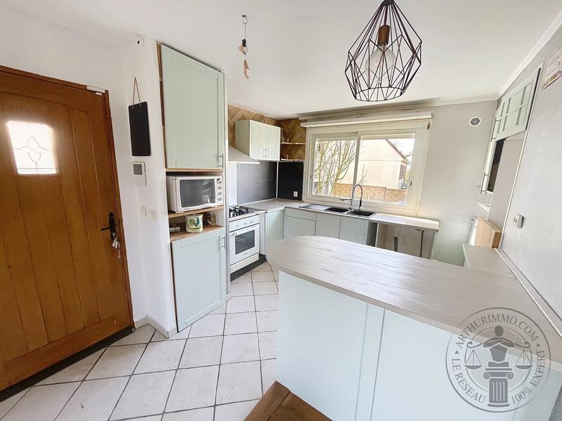 Maison - 163 m² - 8 pièces