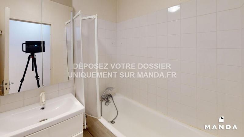 Chambre - 9 m² - 6 pièces