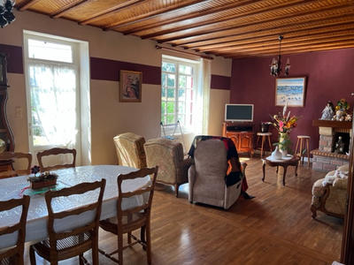 Maison - 122 m² - 6 pièces