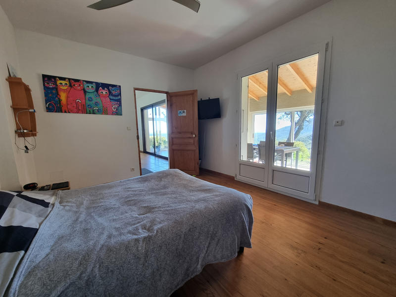 Propriété - 270 m² - 8 pièces