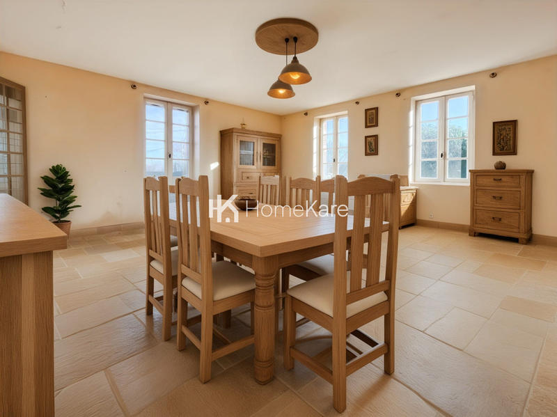 Maison - 170 m² - 5 pièces