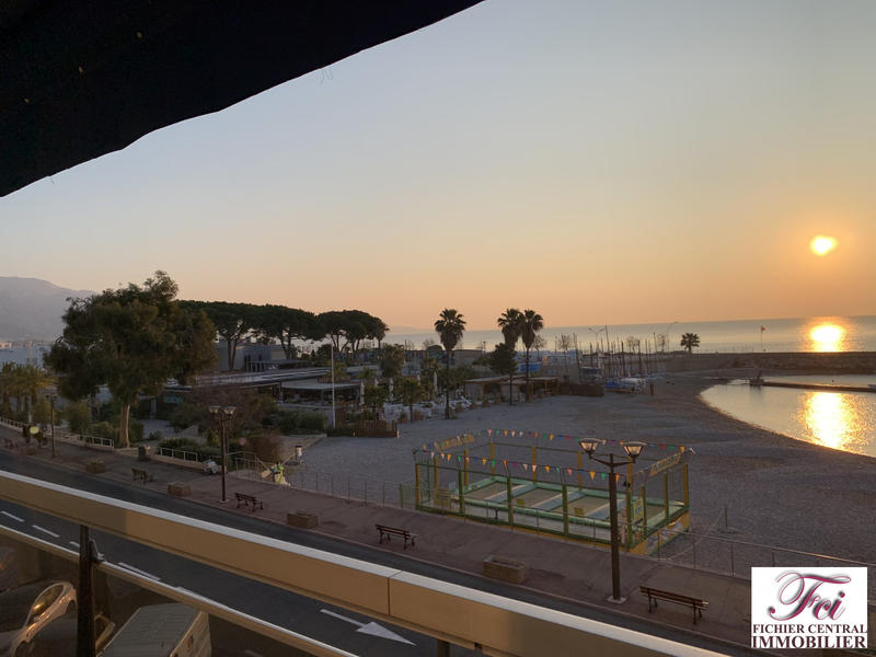 Appartement - 82 m² - 3 pièces