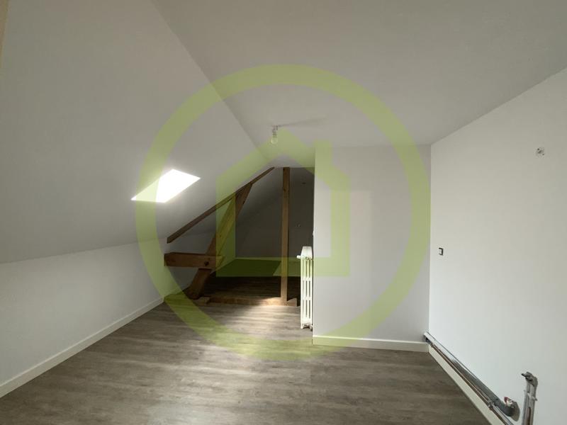 Maison - 275 m² - 11 pièces