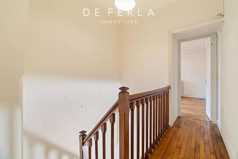 Appartement - 166 m² - 9 pièces