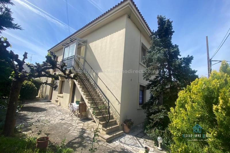 Maison traditionnelle - 254 m² - 11 pièces