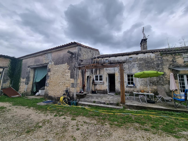 Maison - 251 m² - 10 pièces