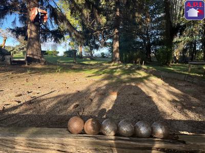 Maison - 230 m² - 7 pièces