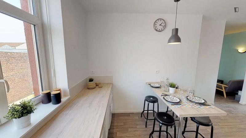 Chambre - 11 m² - 4 pièces