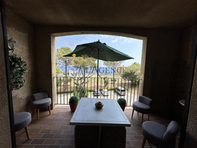 Appartement - 89 m² - 4 pièces