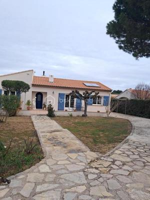 Maison traditionnelle - 180 m² - 6 pièces