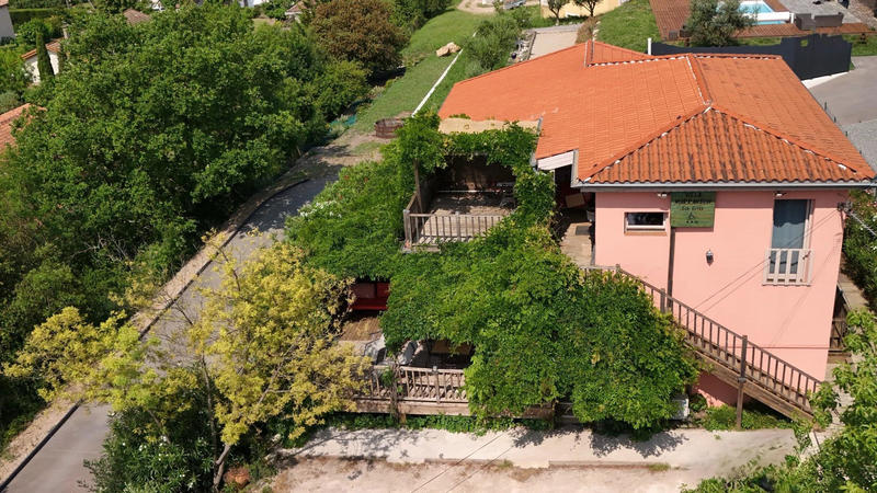 Villa - 167 m² - 9 pièces