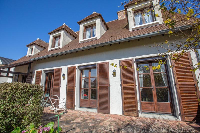 Maison - 163 m² - 6 pièces