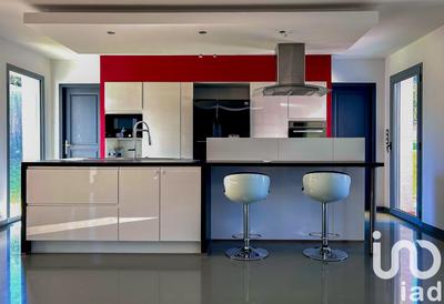 Maison - 194 m² - 7 pièces