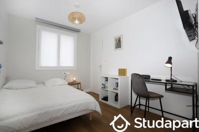 Chambre - 11 m² - 1 pièce