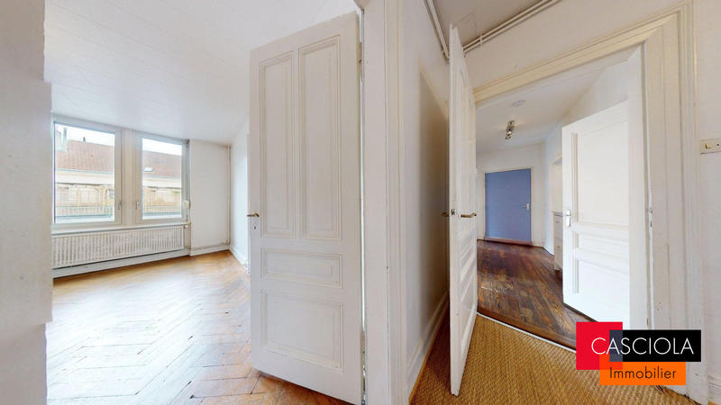 Appartement - 80 m² - 4 pièces