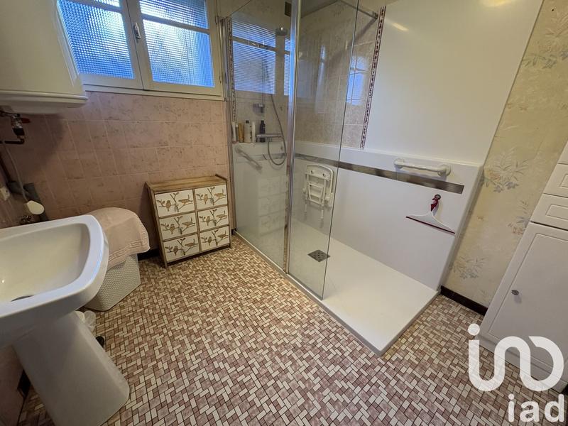 Maison - 220 m² - 7 pièces