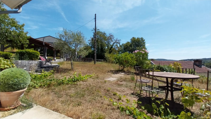 Maison - 198 m² - 8 pièces