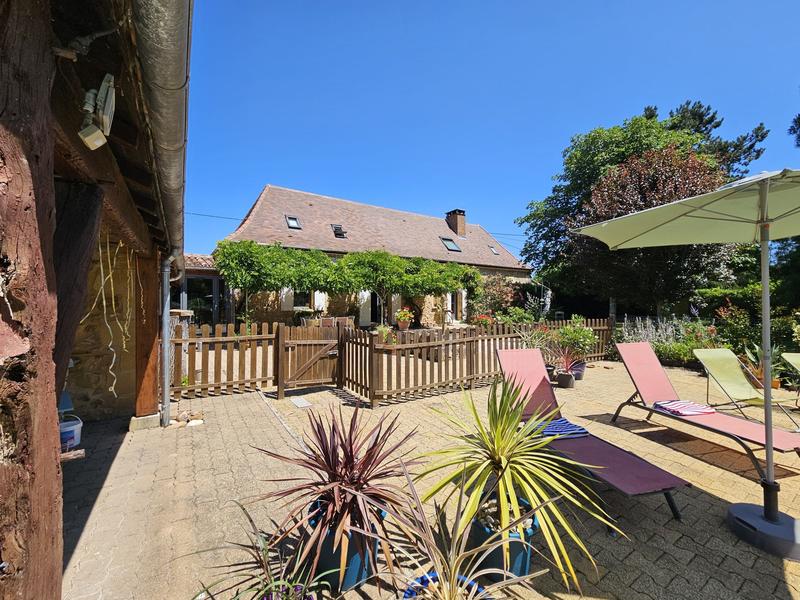 Maison traditionnelle - 250 m² - 10 pièces