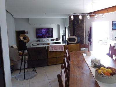 Maison - 189 m² - 5 pièces