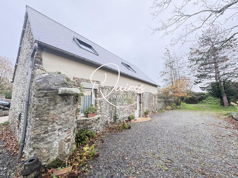 Maison - 209 m² - 12 pièces