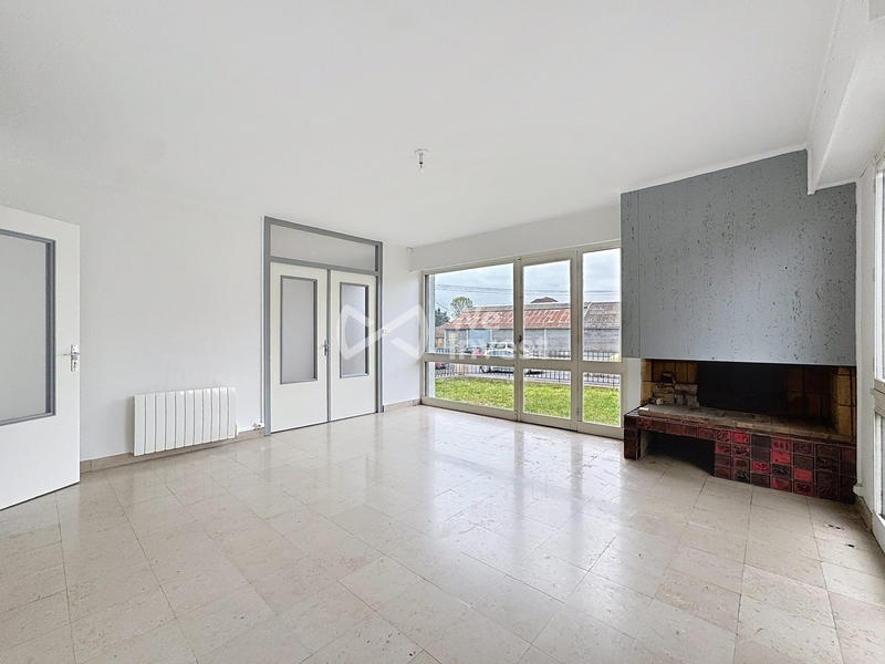 Maison - 93 m² - 4 pièces