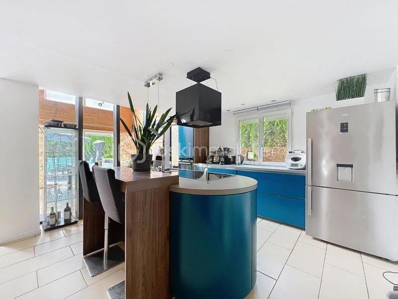 Maison - 180 m² - 5 pièces