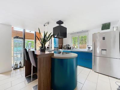 Maison - 180 m² - 5 pièces