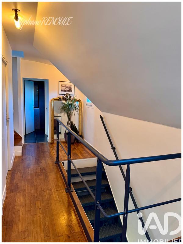 Maison - 218 m² - 6 pièces